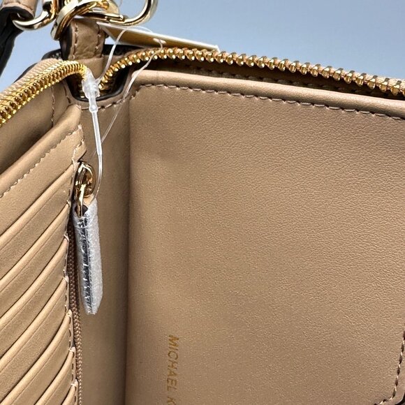 Michael Kors Jet Set Camel Pebbled Large Flat Multifunction Phone Case *READ* - Picture 9 of 15
